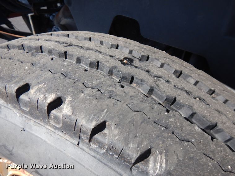 image for item FW9881 1992 GMC TopKick  spreader truck