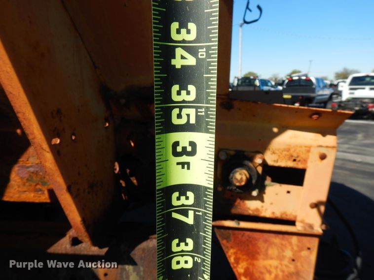 image for item FW9881 1992 GMC TopKick  spreader truck