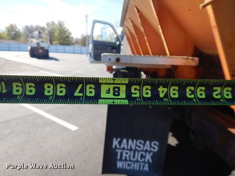 image for item FW9881 1992 GMC TopKick  spreader truck