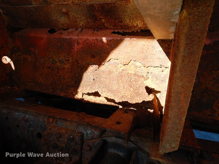 image for item FW9881 1992 GMC TopKick  spreader truck