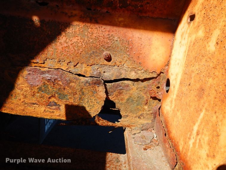 image for item FW9881 1992 GMC TopKick  spreader truck