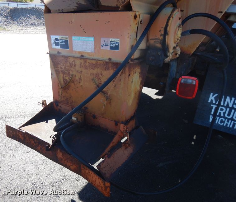 image for item FW9881 1992 GMC TopKick  spreader truck