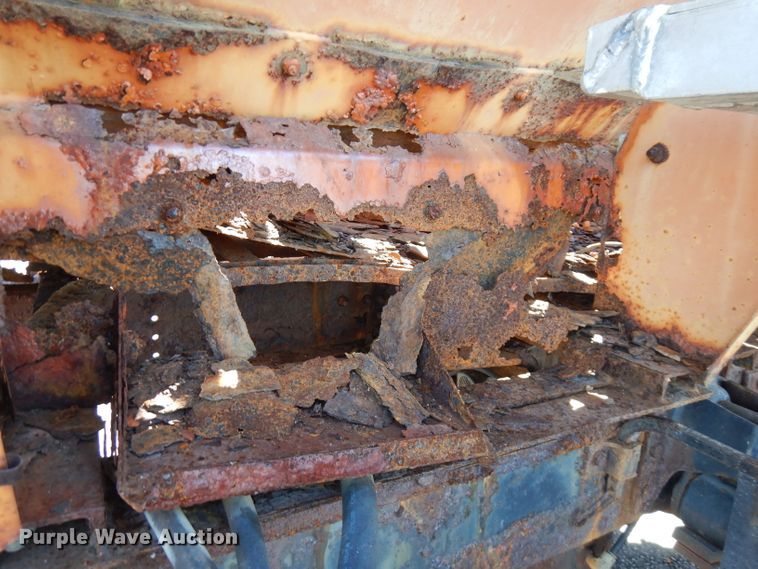 image for item FW9881 1992 GMC TopKick  spreader truck