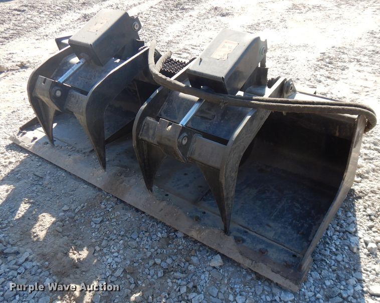 image for item FW9895 Caterpillar 65SS1G0 skid steer grapple bucket