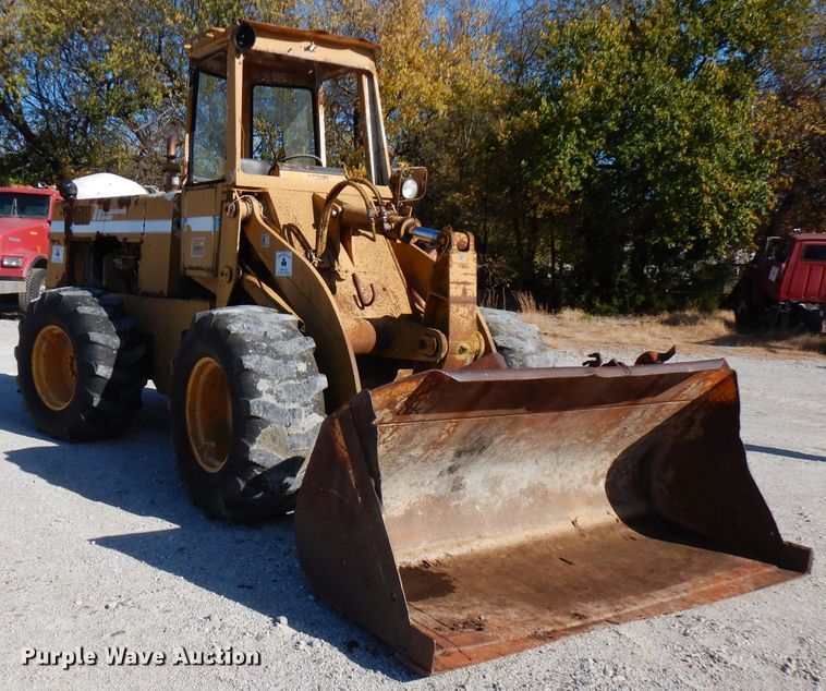 image for item FW9904 International 515  wheel loader