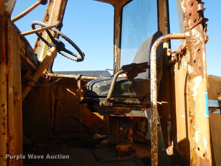 image for item FW9904 International 515  wheel loader