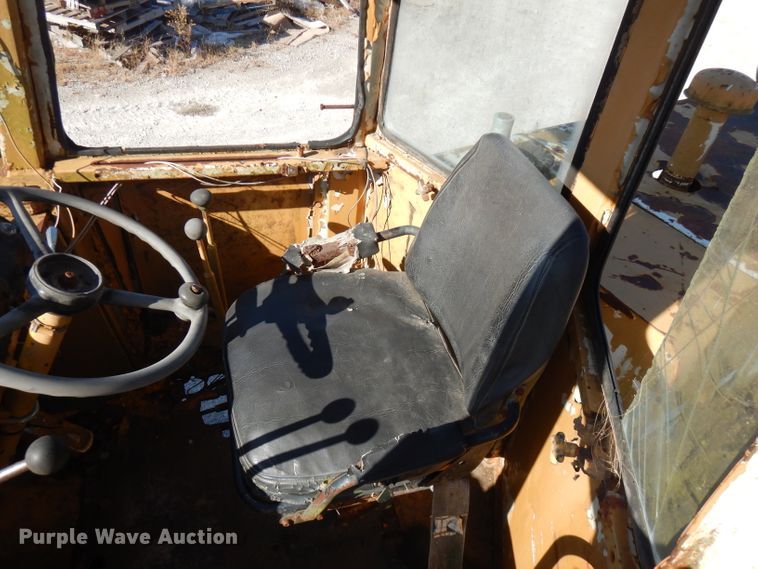 image for item FW9904 International 515  wheel loader