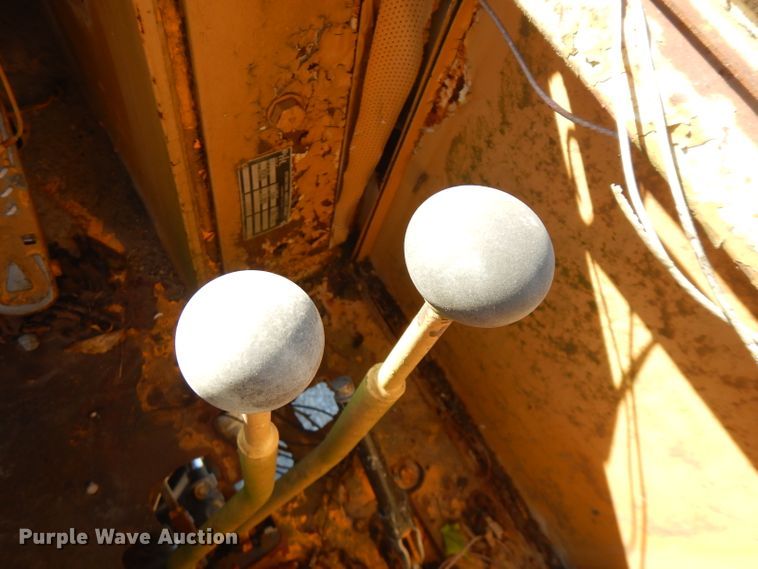 image for item FW9904 International 515  wheel loader