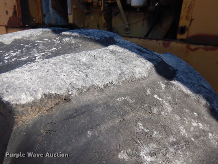 image for item FW9904 International 515  wheel loader