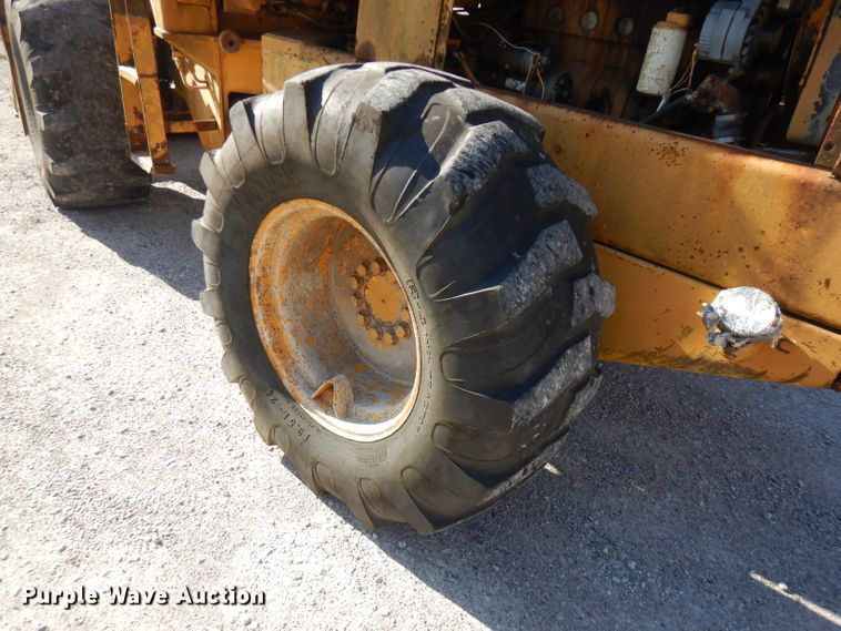 image for item FW9904 International 515  wheel loader