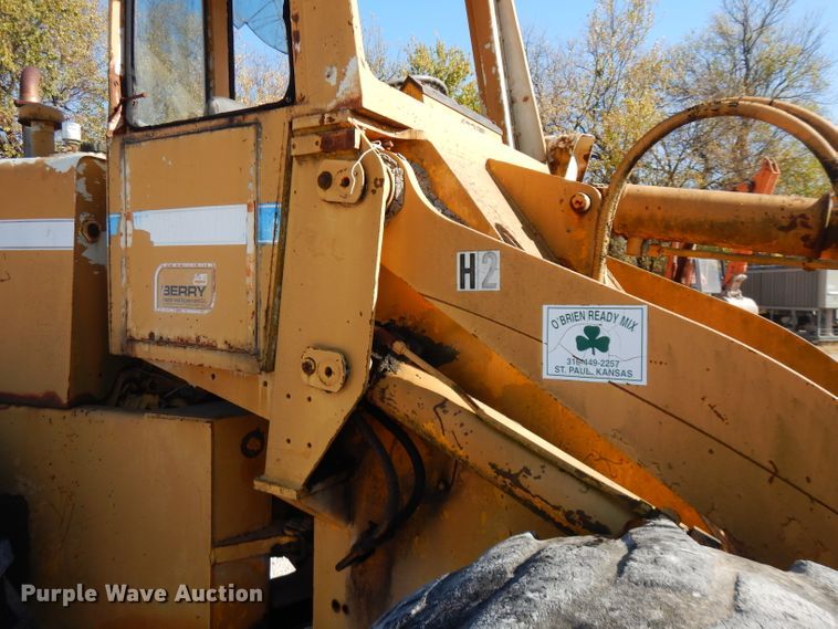 image for item FW9904 International 515  wheel loader