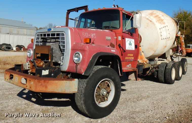 image for item FW9906 1997 Ford LT8000  ready mix truck