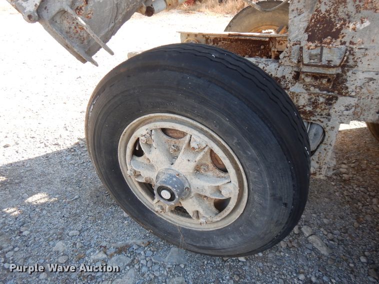 image for item FW9906 1997 Ford LT8000  ready mix truck