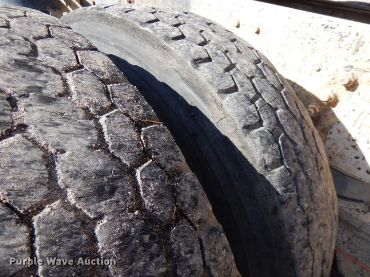 image for item FW9906 1997 Ford LT8000  ready mix truck