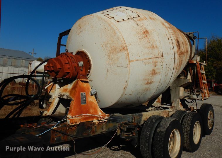 image for item FW9906 1997 Ford LT8000  ready mix truck