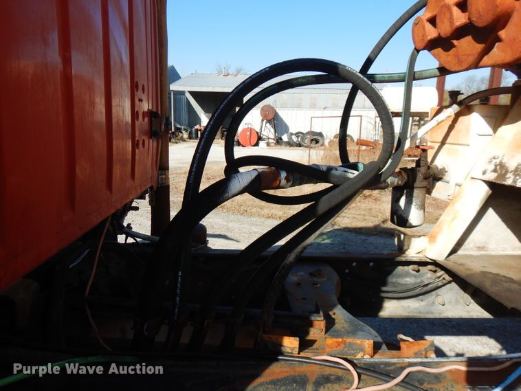 image for item FW9906 1997 Ford LT8000  ready mix truck