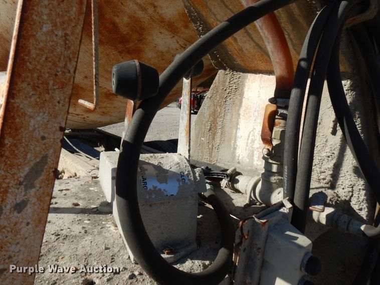 image for item FW9906 1997 Ford LT8000  ready mix truck