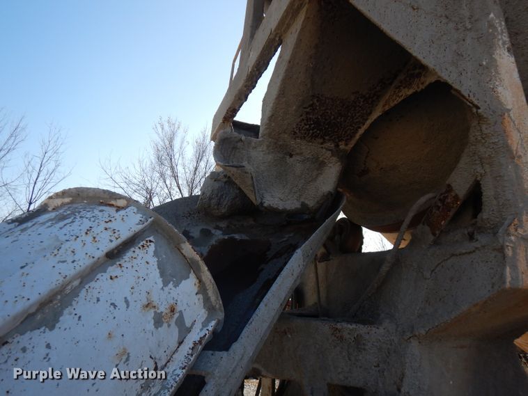 image for item FW9906 1997 Ford LT8000  ready mix truck