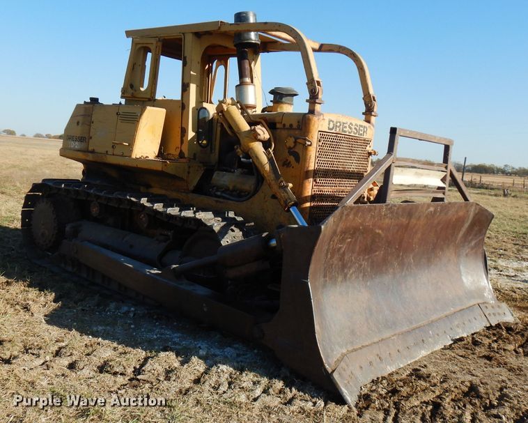 image for item FW9907 Dresser TD20E  dozer