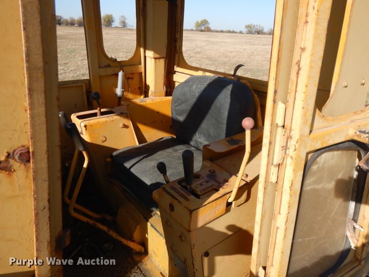 image for item FW9907 Dresser TD20E  dozer