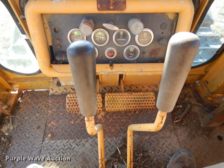 image for item FW9907 Dresser TD20E  dozer