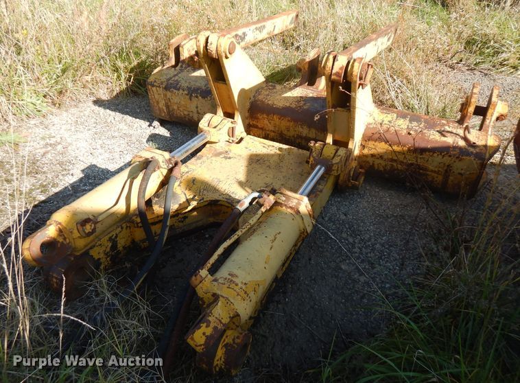 image for item FW9907 Dresser TD20E  dozer