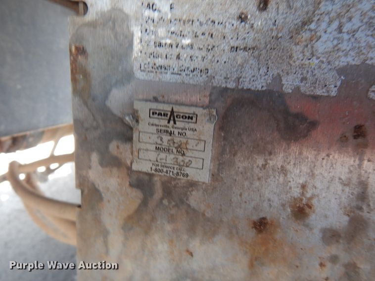 image for item FW9908 2011 Peterbilt 337  flatbed truck with crane