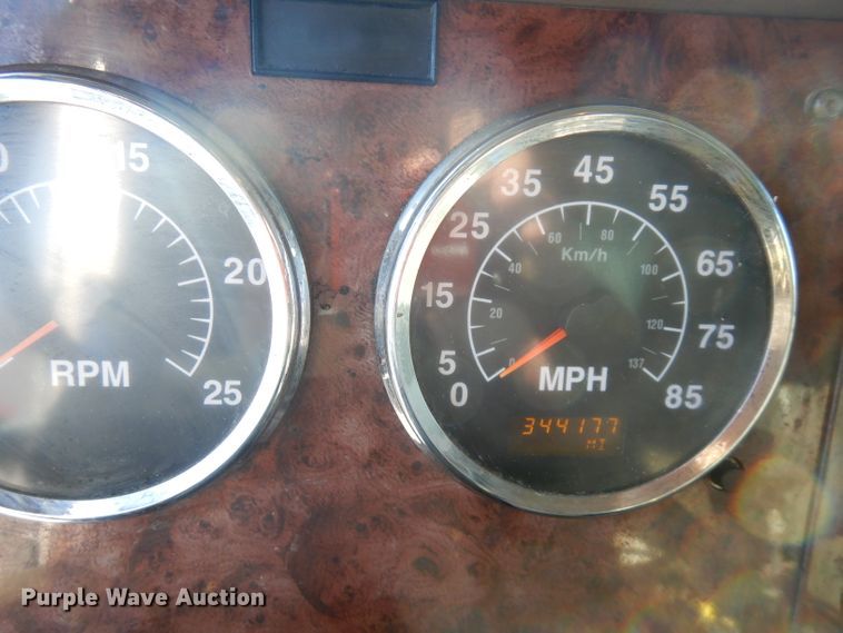 image for item FW9910 2005 International 5600i  dump truck