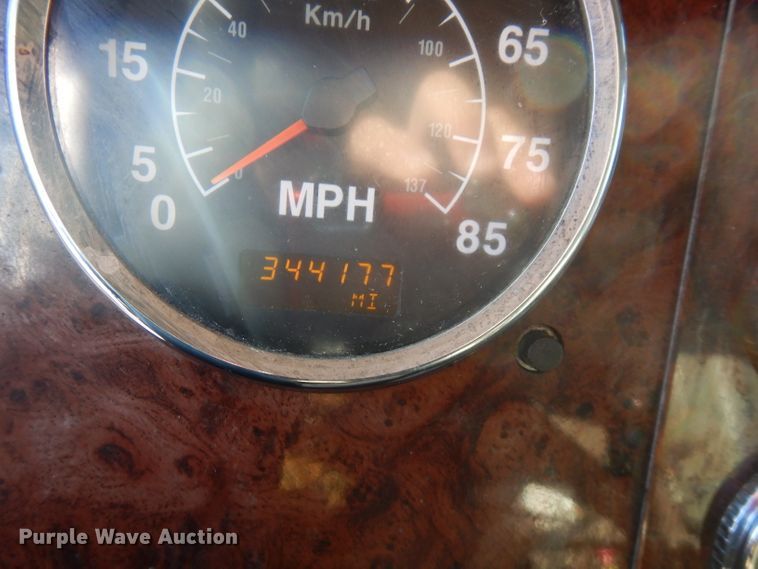 image for item FW9910 2005 International 5600i  dump truck