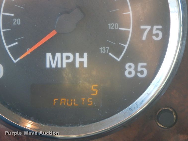 image for item FW9910 2005 International 5600i  dump truck