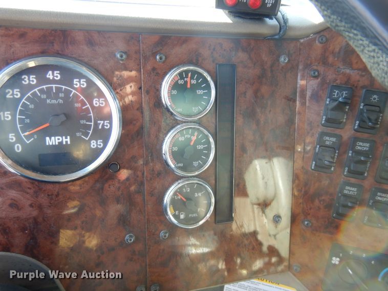 image for item FW9910 2005 International 5600i  dump truck