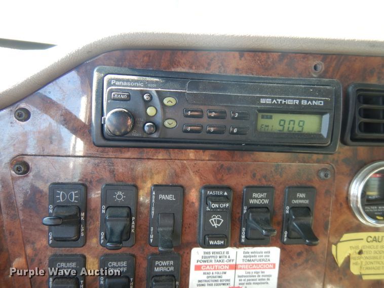 image for item FW9910 2005 International 5600i  dump truck