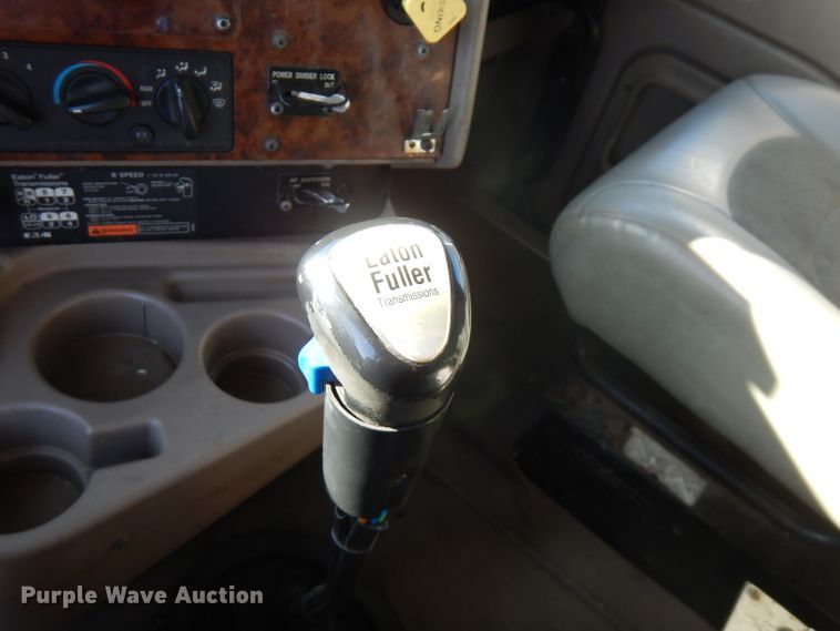 image for item FW9910 2005 International 5600i  dump truck