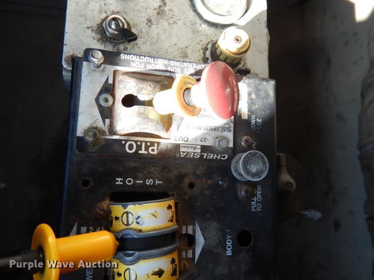 image for item FW9910 2005 International 5600i  dump truck