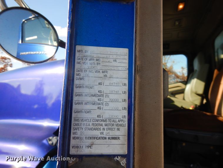 image for item FW9910 2005 International 5600i  dump truck