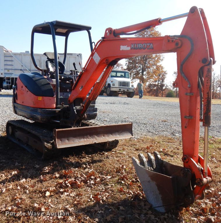 image for item FW9912 2010 Kubota KX71-3  mini excavator