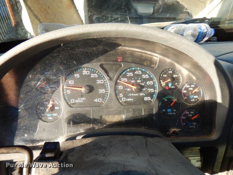 image for item FW9942 2007 International 4300  hydrovac truck