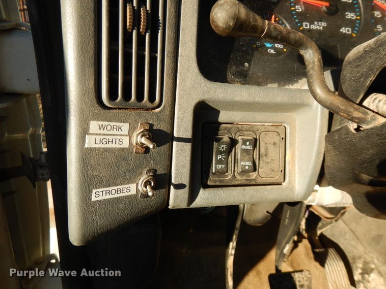 image for item FW9942 2007 International 4300  hydrovac truck