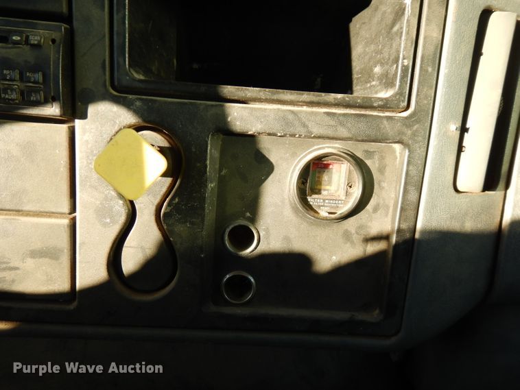 image for item FW9942 2007 International 4300  hydrovac truck