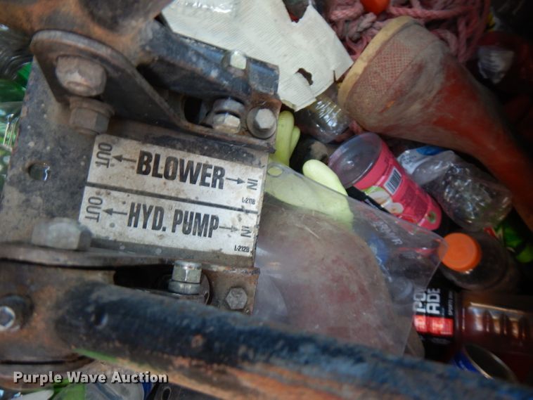 image for item FW9942 2007 International 4300  hydrovac truck