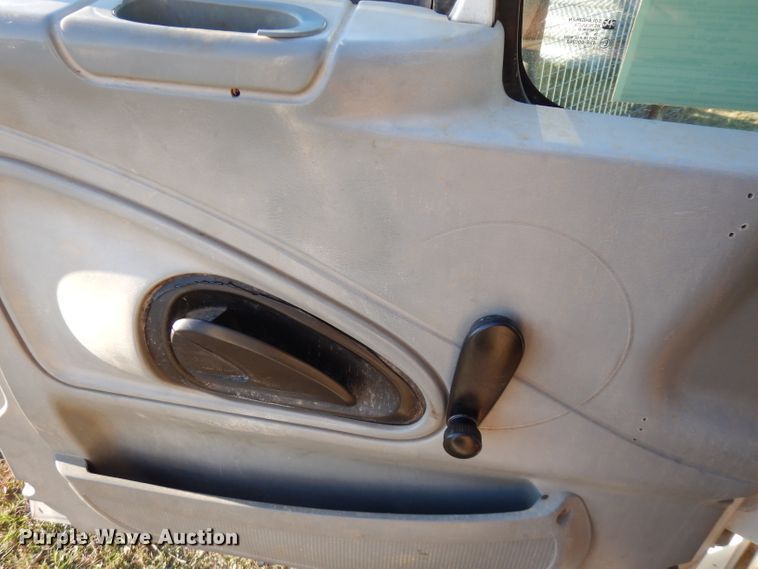 image for item FW9942 2007 International 4300  hydrovac truck