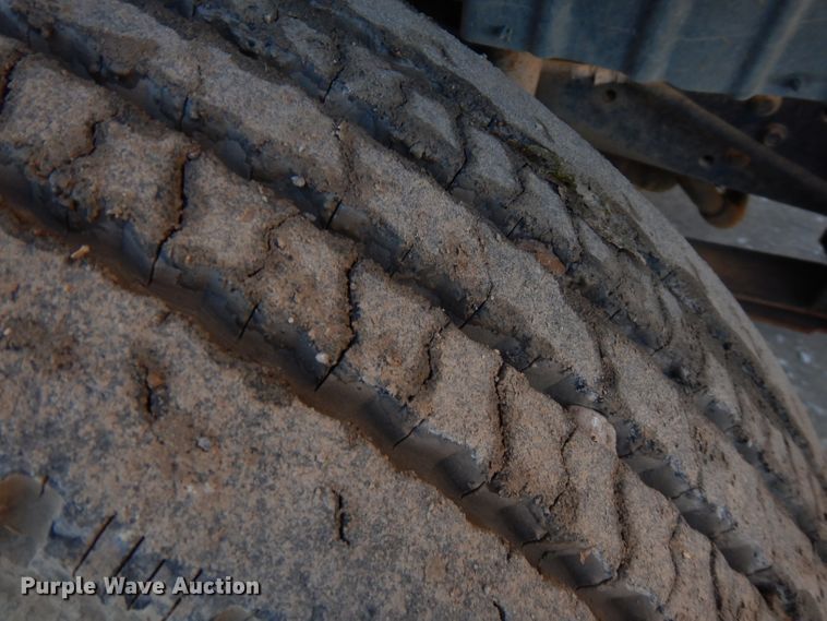 image for item FW9942 2007 International 4300  hydrovac truck