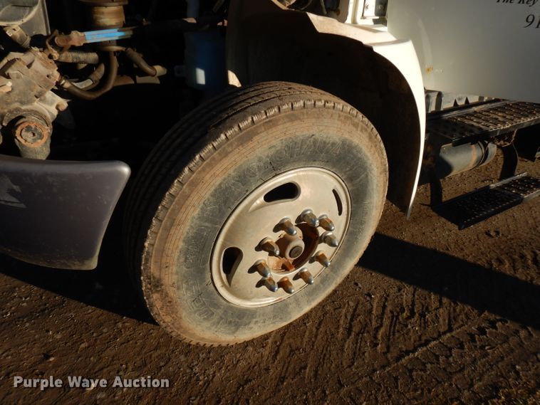 image for item FW9942 2007 International 4300  hydrovac truck