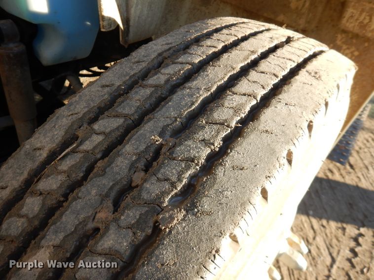 image for item FW9942 2007 International 4300  hydrovac truck