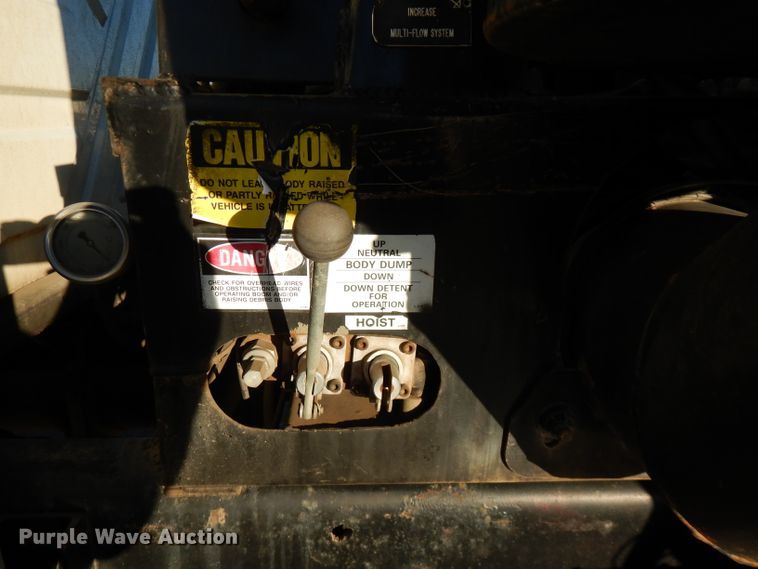 image for item FW9942 2007 International 4300  hydrovac truck