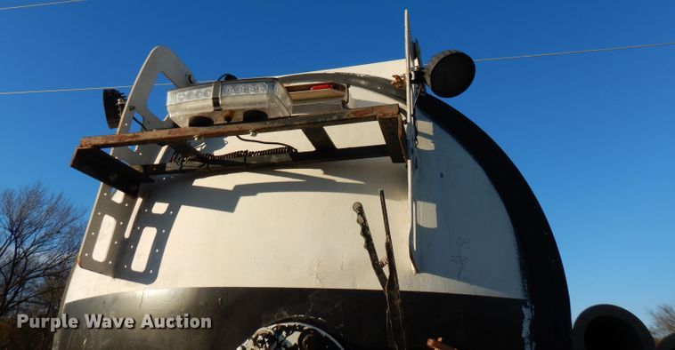 image for item FW9942 2007 International 4300  hydrovac truck