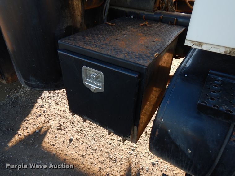 image for item FW9942 2007 International 4300  hydrovac truck