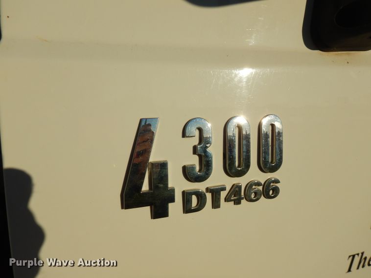 image for item FW9942 2007 International 4300  hydrovac truck