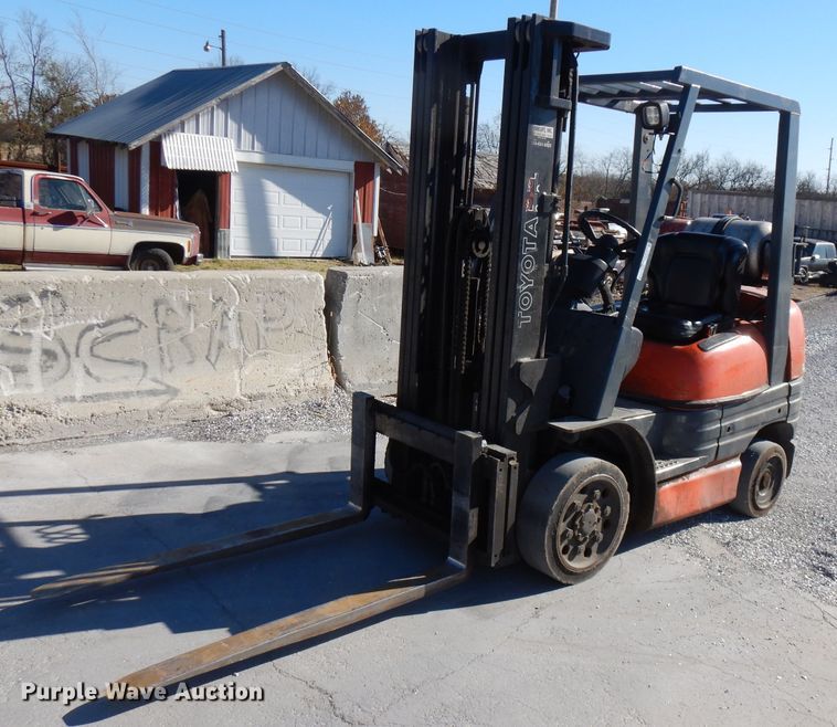 image for item FW9974 Toyota 42-6FGCU25  forklift