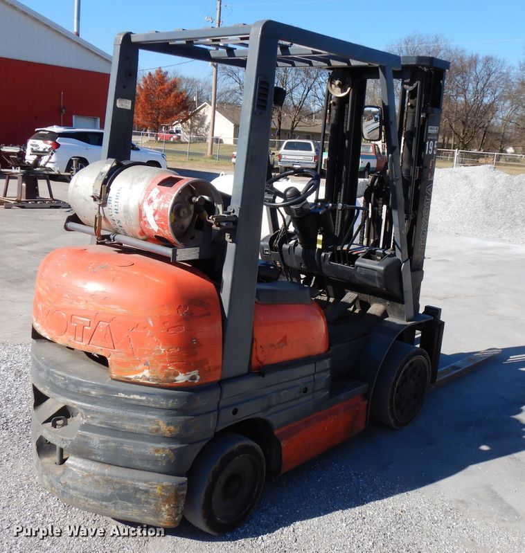 image for item FW9974 Toyota 42-6FGCU25  forklift